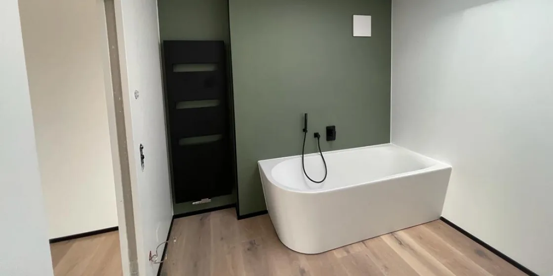 Referenzprojekt_Wohnung-Boden-Wandverkleidung_Götzis